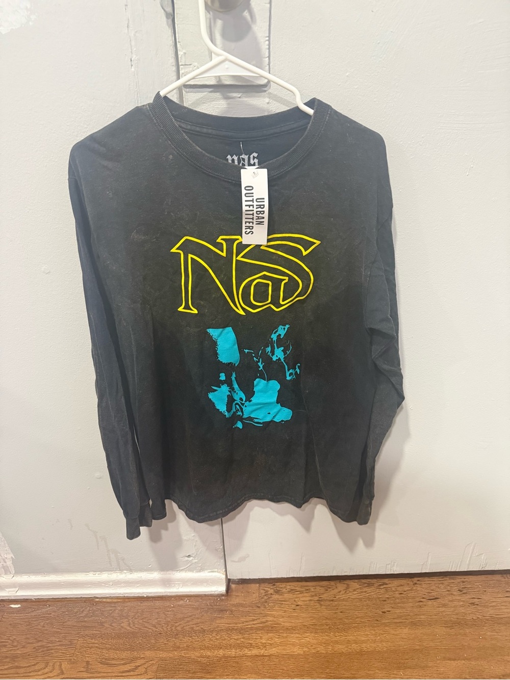 Urban outfitters Nas graphic long sleeve tee S